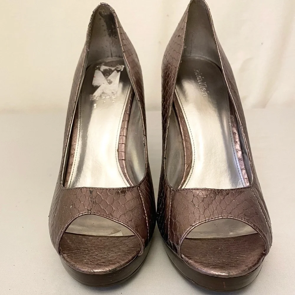 CALVIN KLEIN Daliah Open Toe Platform Heels Sz 9